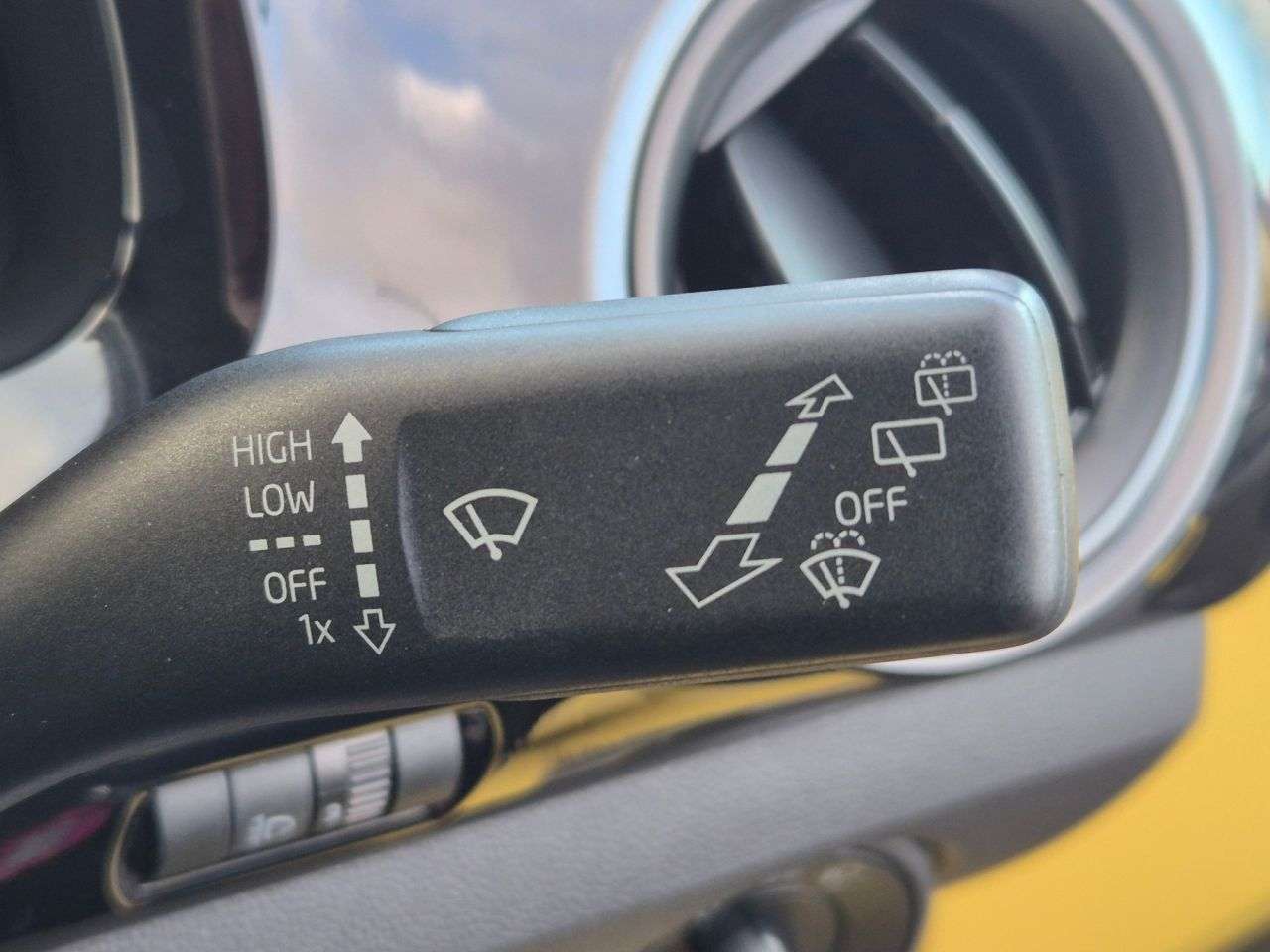 2016 VOLKSWAGEN UP! 2016 VOLKSWAGEN UP!