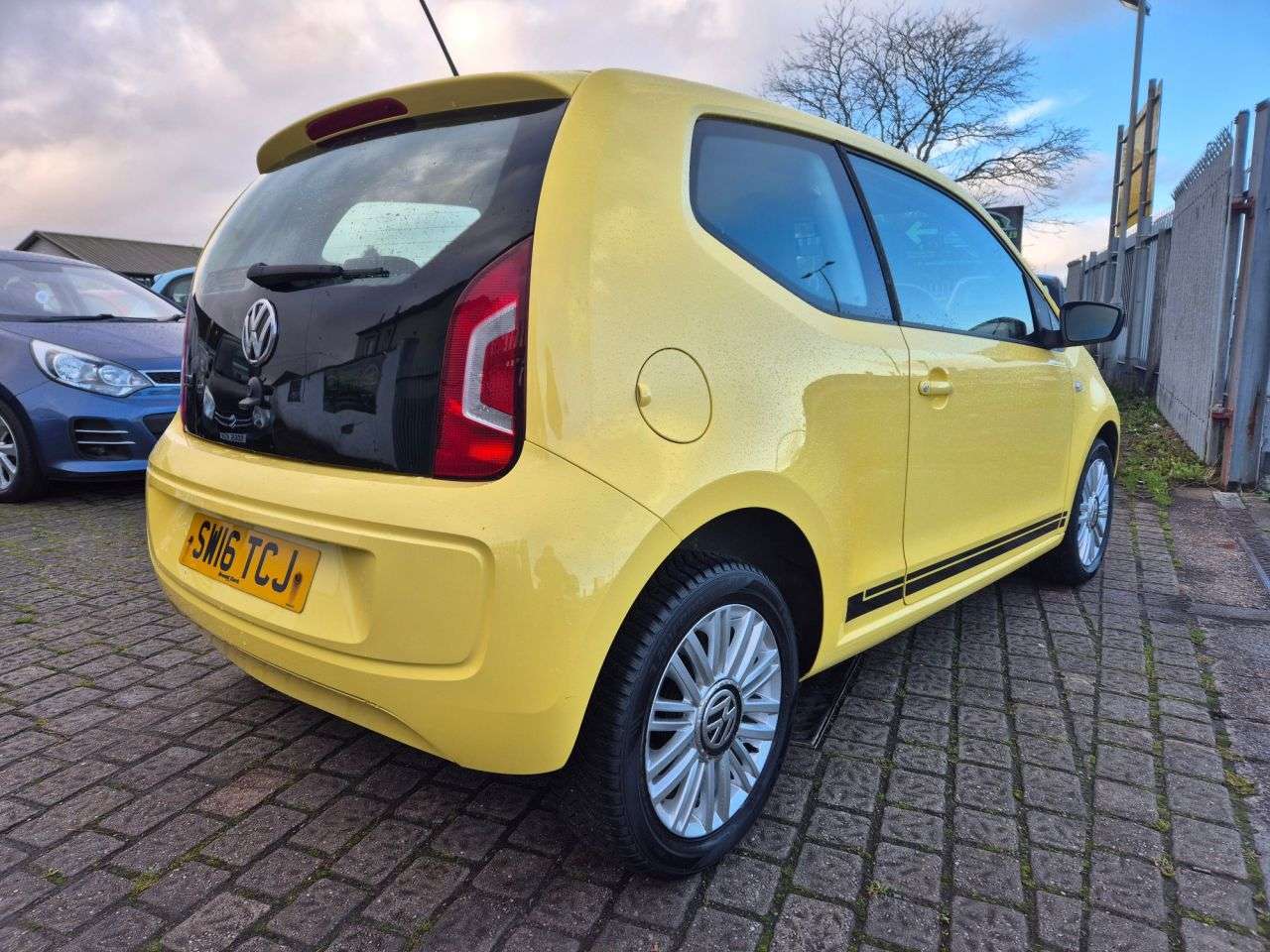 2016 VOLKSWAGEN UP! 2016 VOLKSWAGEN UP!