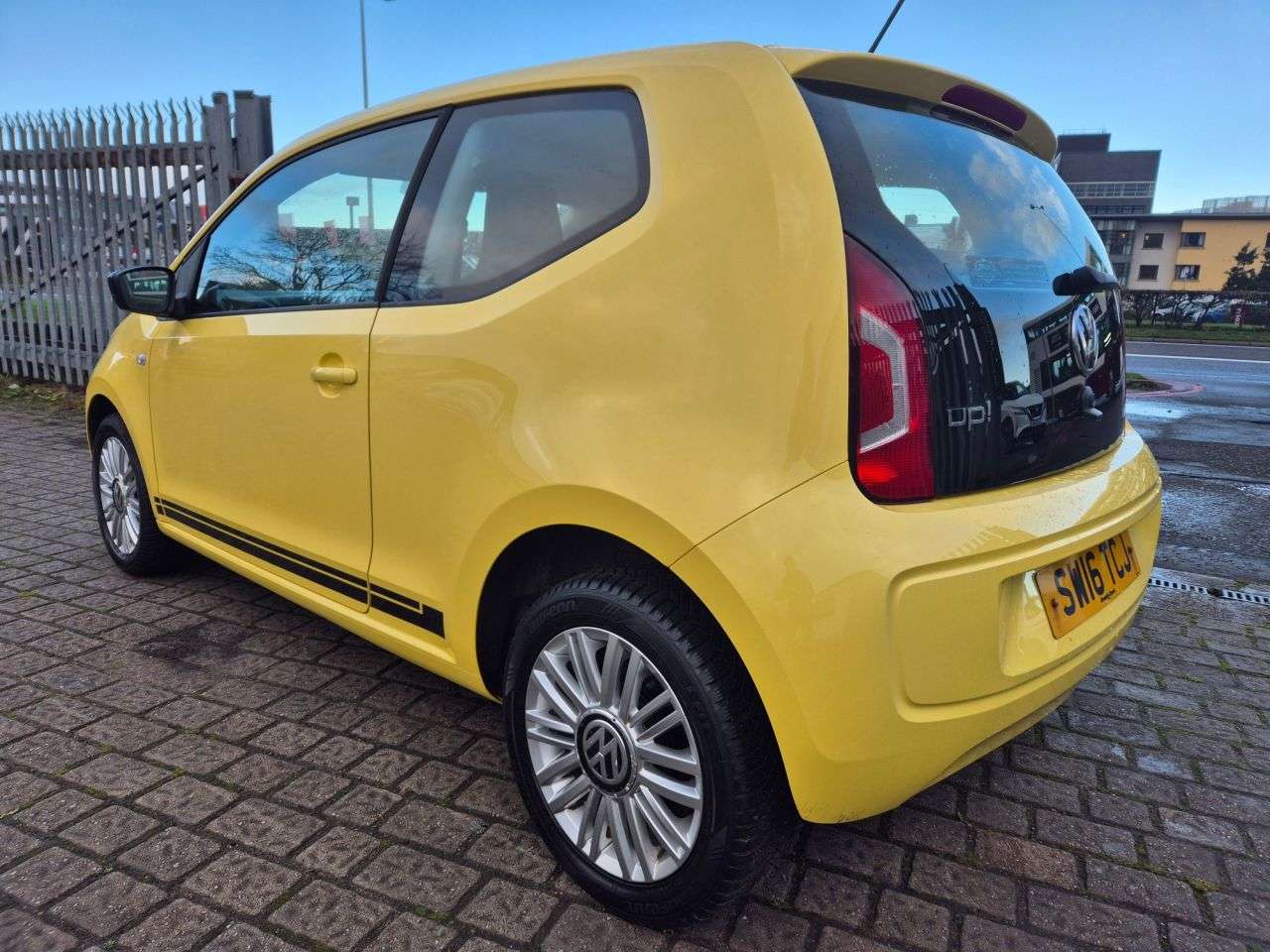 2016 VOLKSWAGEN UP! 2016 VOLKSWAGEN UP!