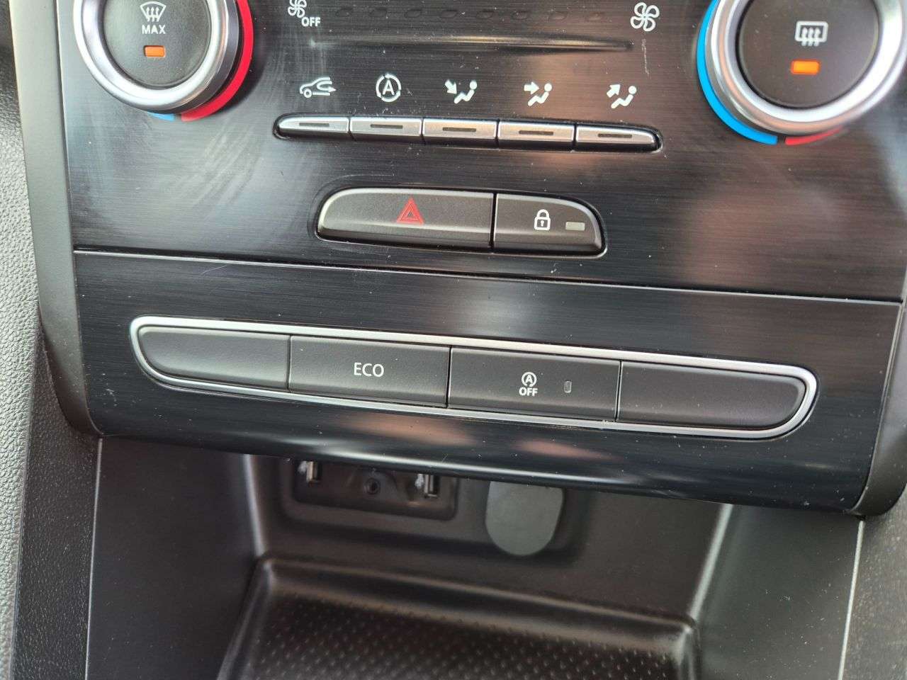 2017 RENAULT MEGANE 2017 RENAULT MEGANE