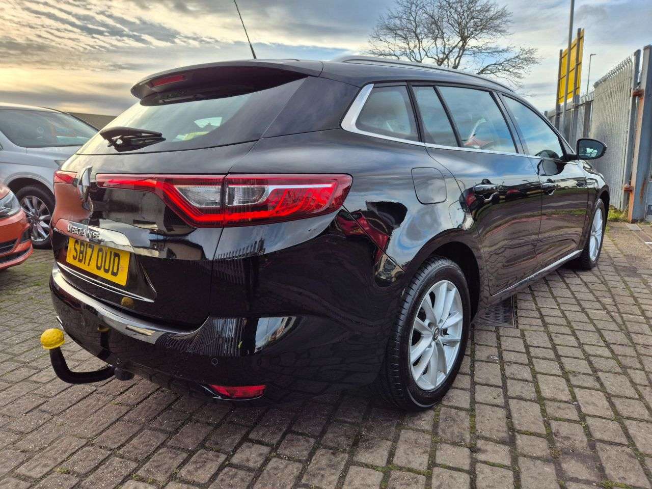 2017 RENAULT MEGANE 2017 RENAULT MEGANE