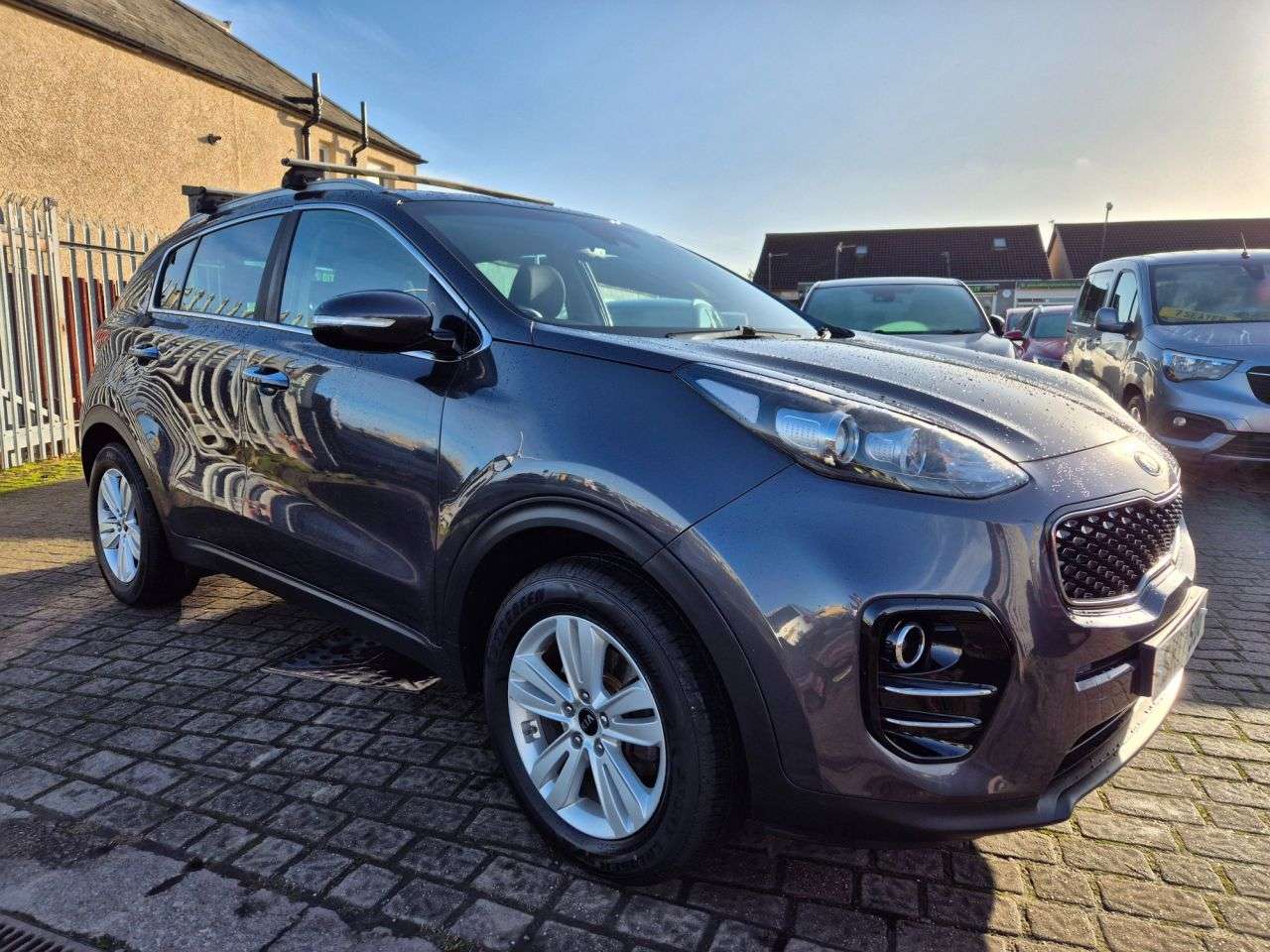 A 2017 KIA SPORTAGE 1.6 GDi 2 SUV 5dr Petrol Manual Euro 6 (s/s) (130 bhp) A 2017 KIA SPORTAGE 1.6 GDi 2 SUV 5dr Petrol Manual Euro 6 (s/s) (130 bhp)