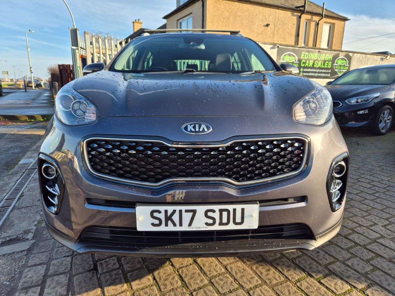 A 2017 KIA SPORTAGE 1.6 GDi 2 SUV 5dr Petrol Manual Euro 6 (s/s) (130 bhp) A 2017 KIA SPORTAGE 1.6 GDi 2 SUV 5dr Petrol Manual Euro 6 (s/s) (130 bhp)