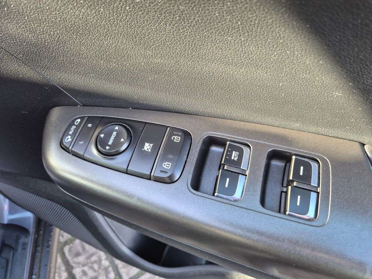 2017 KIA SPORTAGE 2017 KIA SPORTAGE