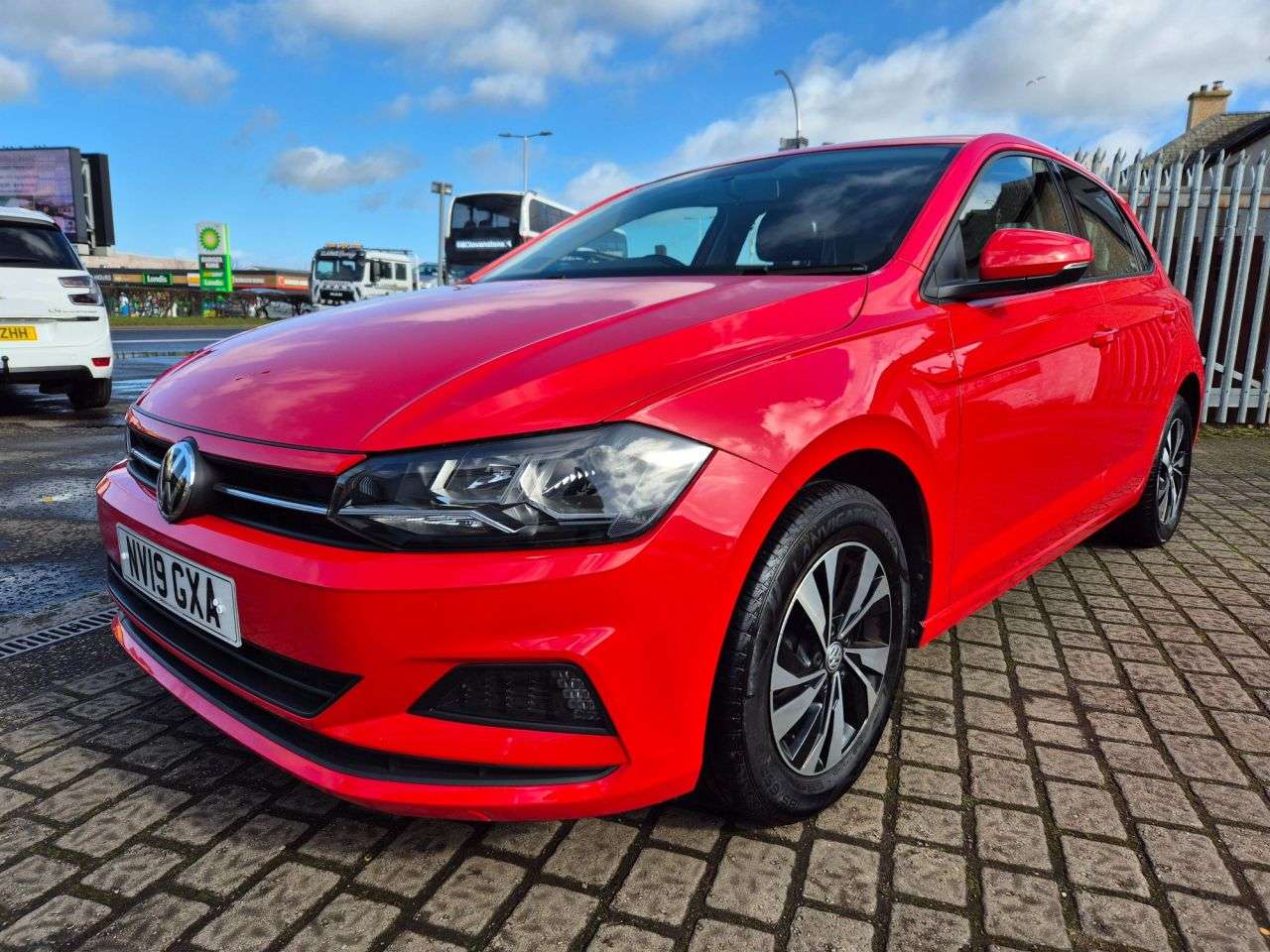 A 2019 VOLKSWAGEN POLO 1.0 EVO SE Hatchback 5dr Petrol Manual Euro 6 (s/s) (65 ps) A 2019 VOLKSWAGEN POLO 1.0 EVO SE Hatchback 5dr Petrol Manual Euro 6 (s/s) (65 ps)