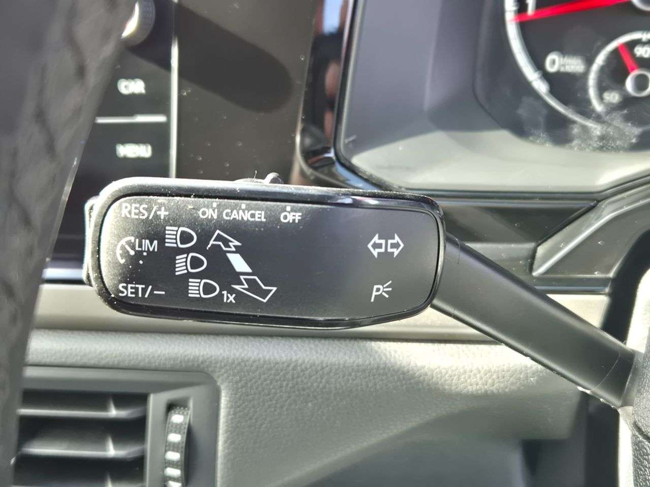 2019 VOLKSWAGEN POLO 2019 VOLKSWAGEN POLO