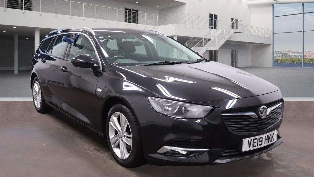 A 2019 VAUXHALL INSIGNIA 1.6 Turbo D BlueInjection SRi Nav Sports Tourer 5dr Diesel Manual Euro 6 (s A 2019 VAUXHALL INSIGNIA 1.6 Turbo D BlueInjection SRi Nav Sports Tourer 5dr Diesel Manual Euro 6 (s