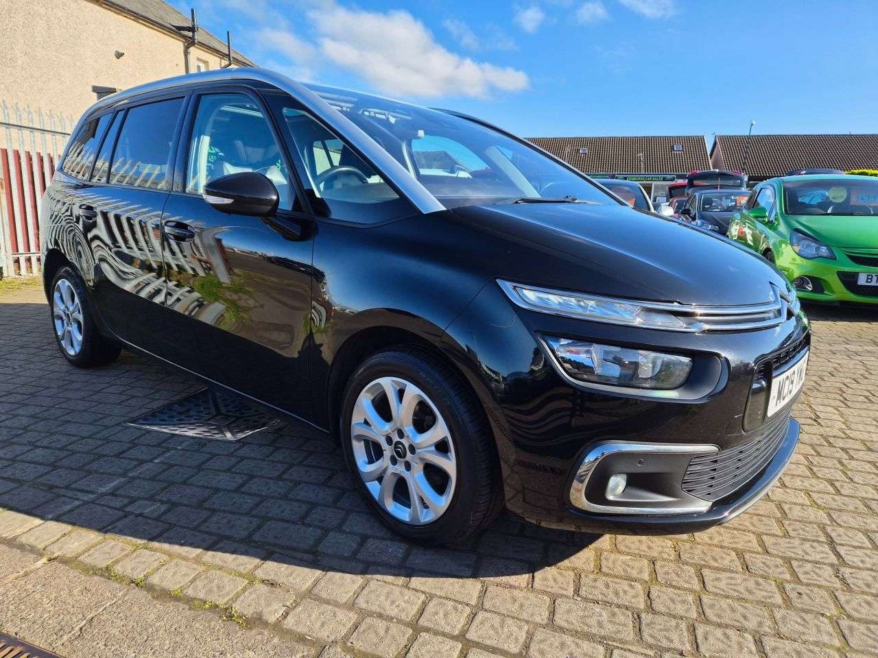 A 2019 CITROEN GRAND C4 SPACETOURER 1.5 BlueHDi Flair MPV 5dr Diesel Manual Euro 6 (s/s) (130 ps) FULL SERVICE A 2019 CITROEN GRAND C4 SPACETOURER 1.5 BlueHDi Flair MPV 5dr Diesel Manual Euro 6 (s/s) (130 ps) FULL SERVICE