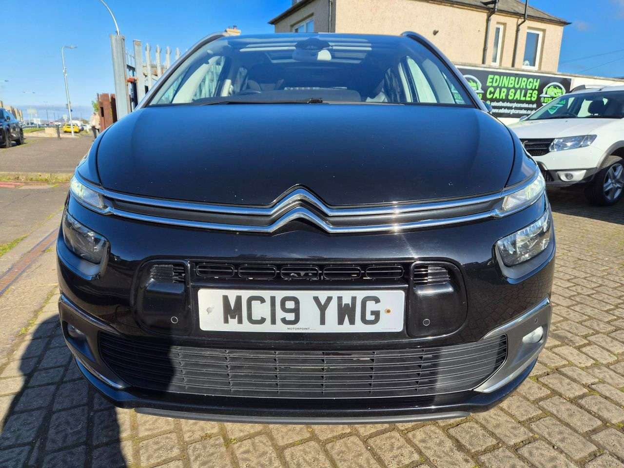 A 2019 CITROEN GRAND C4 SPACETOURER 1.5 BlueHDi Flair MPV 5dr Diesel Manual Euro 6 (s/s) (130 ps) FULL SERVICE A 2019 CITROEN GRAND C4 SPACETOURER 1.5 BlueHDi Flair MPV 5dr Diesel Manual Euro 6 (s/s) (130 ps) FULL SERVICE