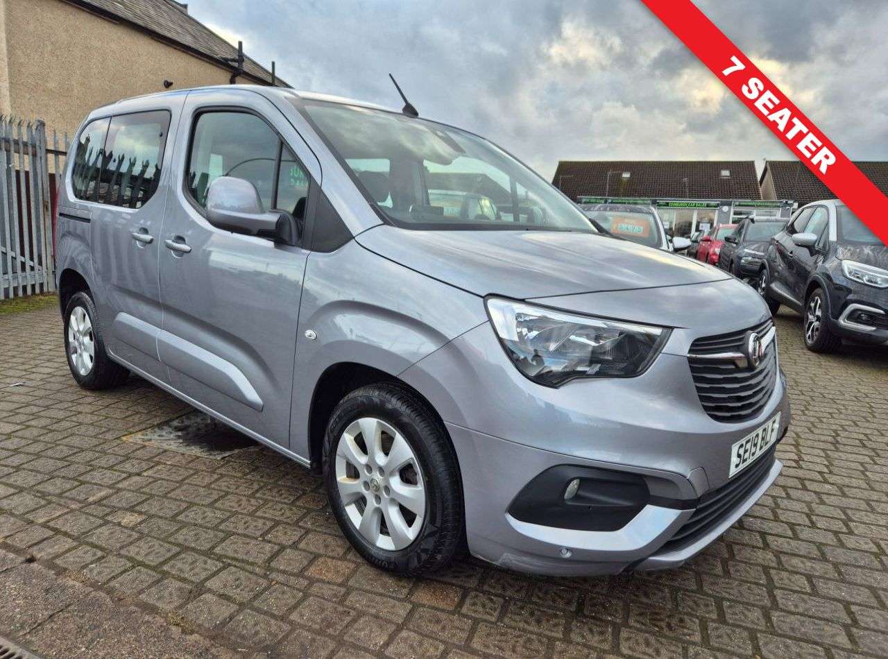 A 2019 VAUXHALL COMBO LIFE 1.5 Turbo D BlueInjection Energy MPV 5dr Diesel Manual Euro 6 (s/s) (7 Seat A 2019 VAUXHALL COMBO LIFE 1.5 Turbo D BlueInjection Energy MPV 5dr Diesel Manual Euro 6 (s/s) (7 Seat