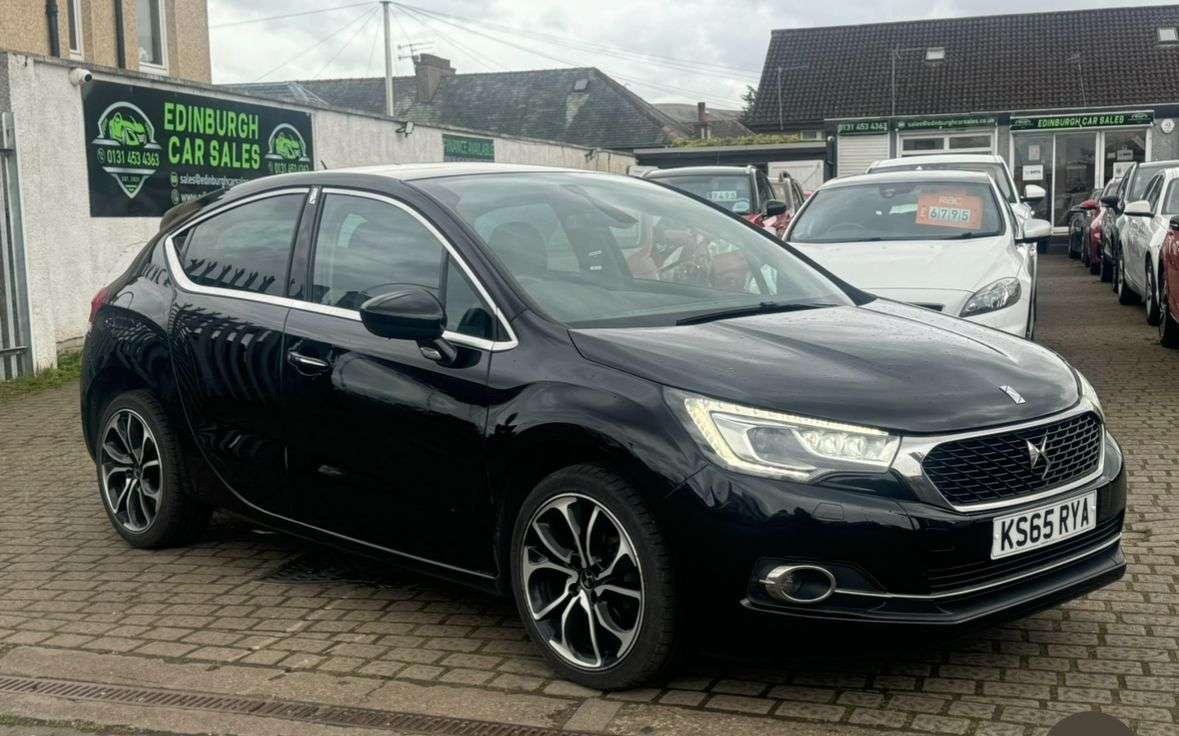A 2015 DS AUTOMOBILES DS 4 1.6 BlueHDi Prestige Hatchback 5dr Diesel Manual Euro 6 (s/s) (120 ps) A 2015 DS AUTOMOBILES DS 4 1.6 BlueHDi Prestige Hatchback 5dr Diesel Manual Euro 6 (s/s) (120 ps)