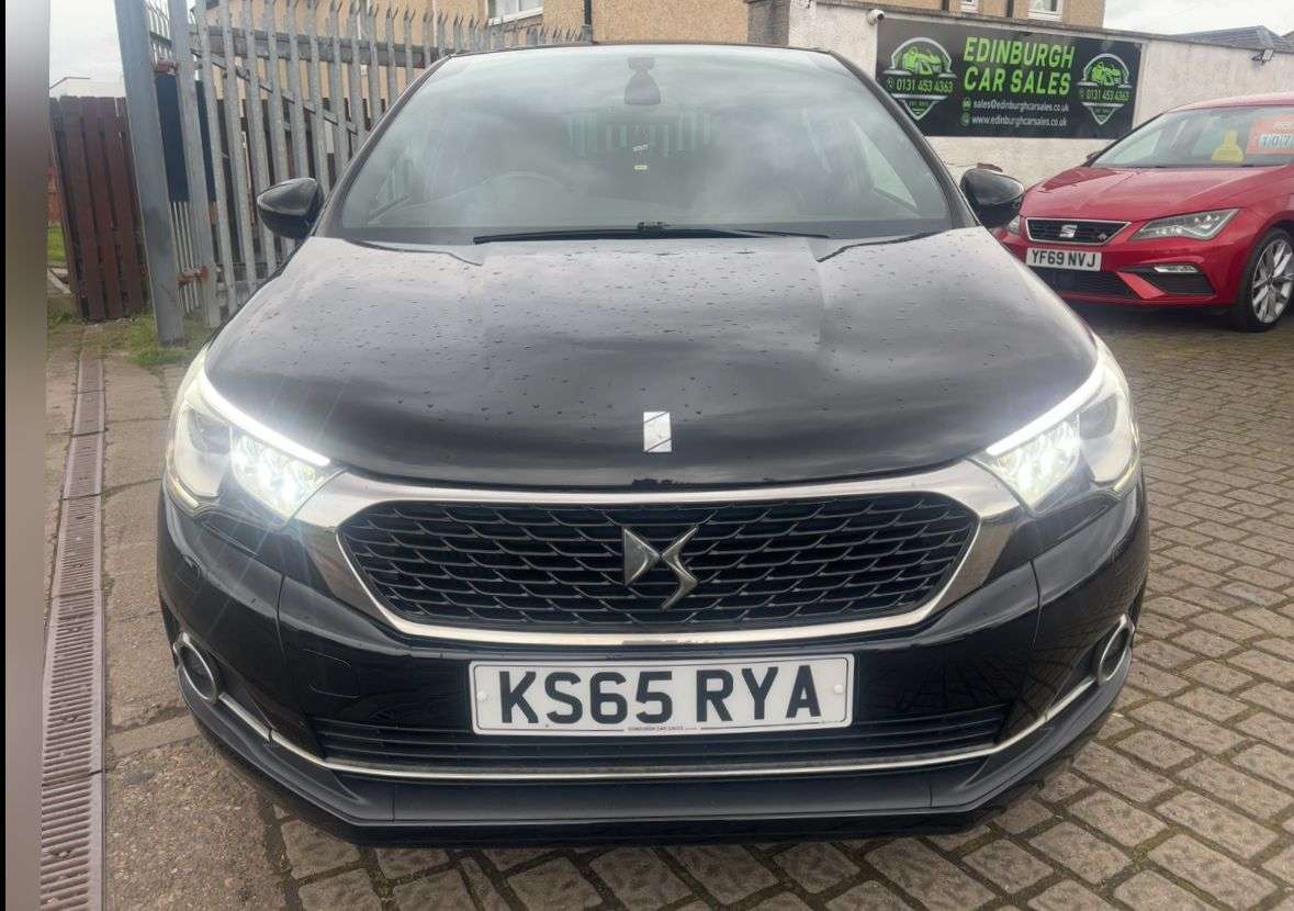 A 2015 DS AUTOMOBILES DS 4 1.6 BlueHDi Prestige Hatchback 5dr Diesel Manual Euro 6 (s/s) (120 ps) A 2015 DS AUTOMOBILES DS 4 1.6 BlueHDi Prestige Hatchback 5dr Diesel Manual Euro 6 (s/s) (120 ps)