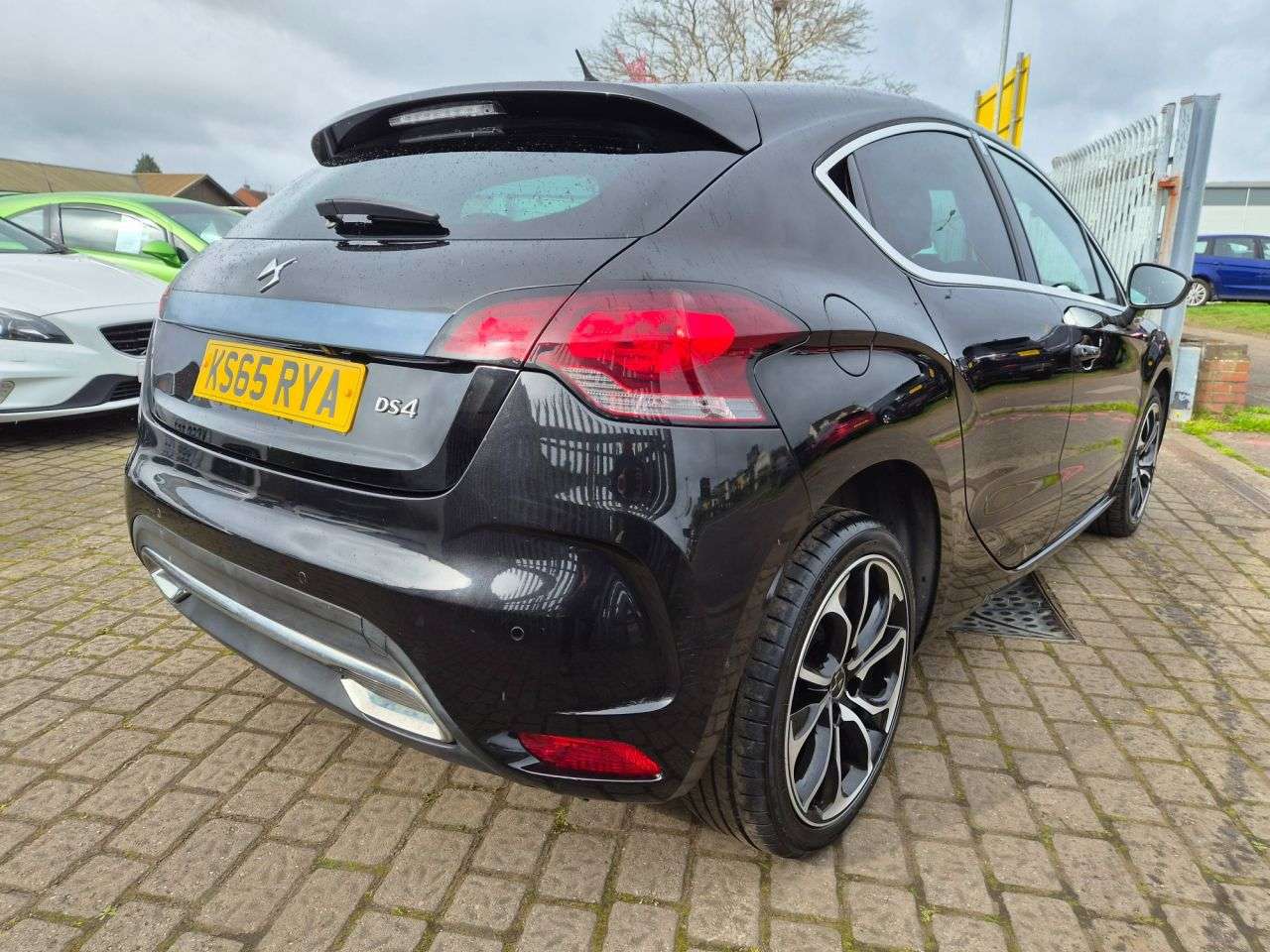 2015 DS AUTOMOBILES DS 4 2015 DS AUTOMOBILES DS 4