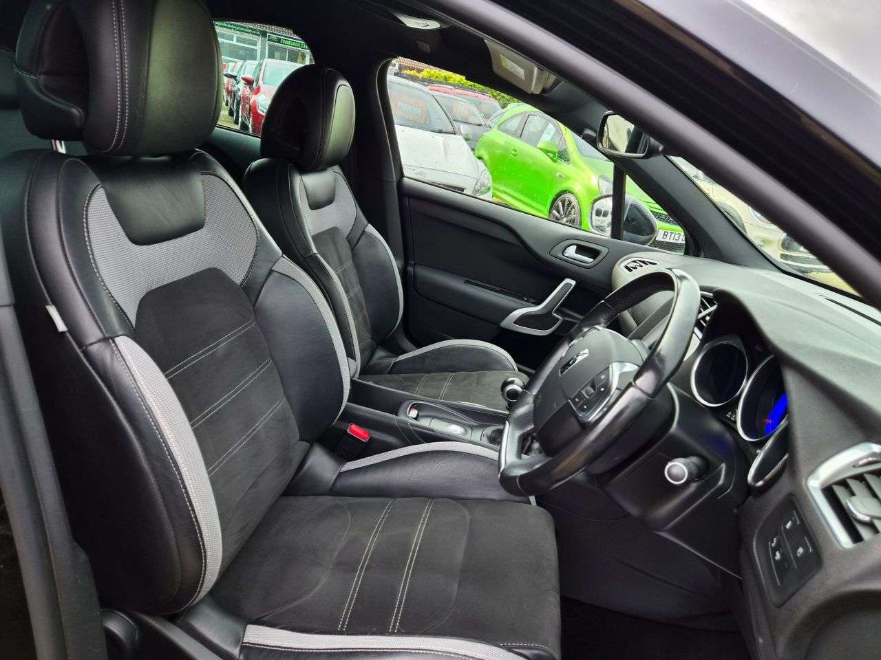 2015 DS AUTOMOBILES DS 4 2015 DS AUTOMOBILES DS 4