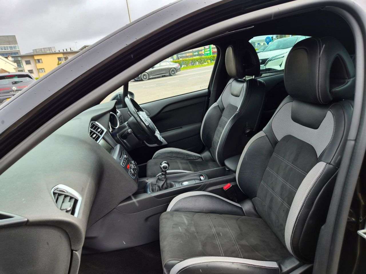 2015 DS AUTOMOBILES DS 4 2015 DS AUTOMOBILES DS 4