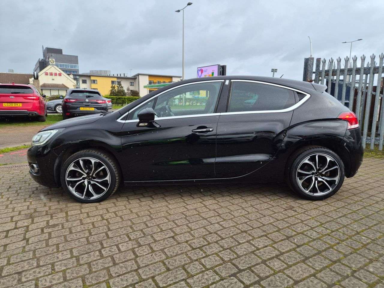 2015 DS AUTOMOBILES DS 4 2015 DS AUTOMOBILES DS 4