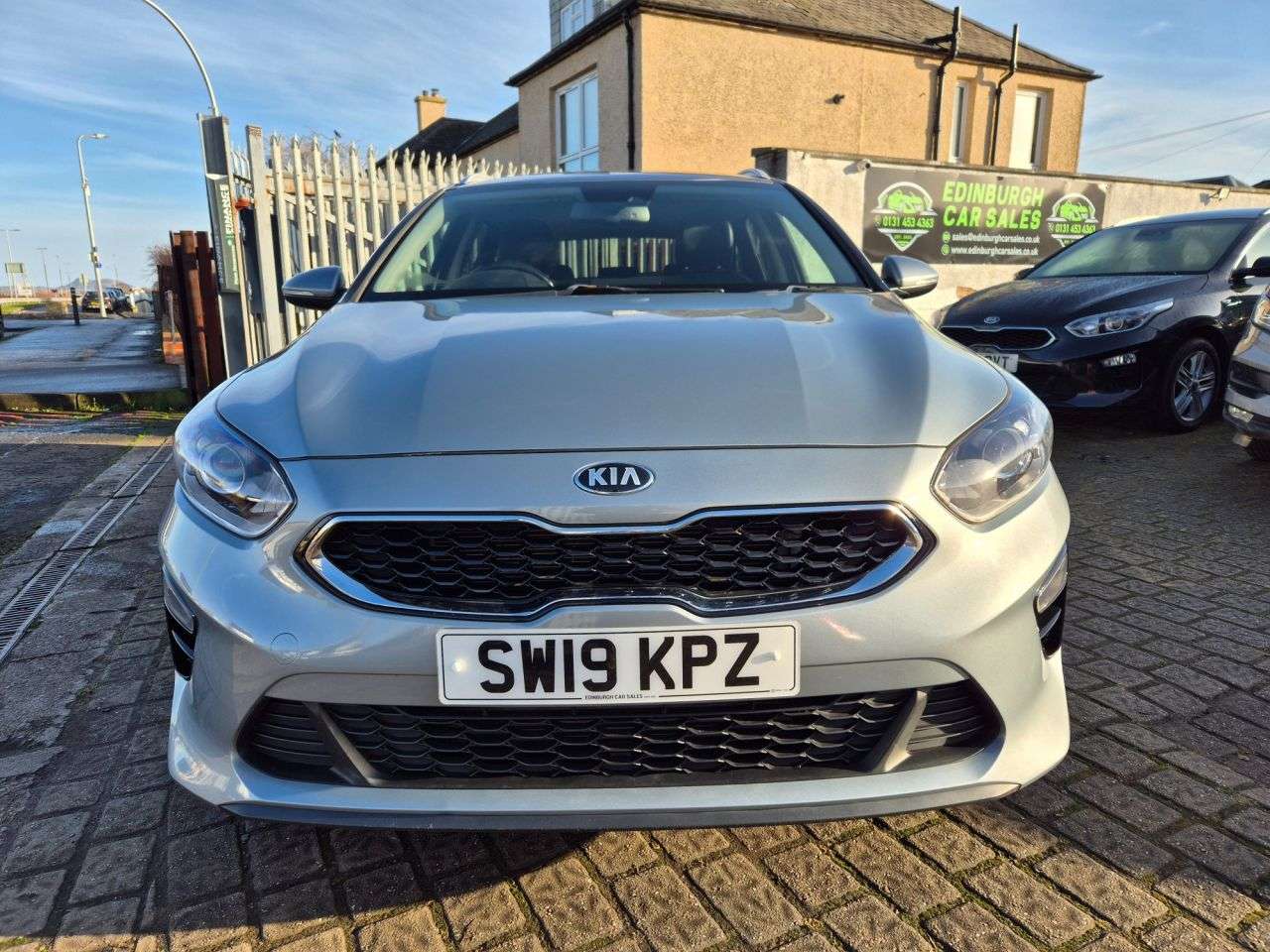 A 2019 KIA CEED 1.6 CRDi 3 Sportswagon 5dr Diesel Manual Euro 6 (s/s) (114 bhp) A 2019 KIA CEED 1.6 CRDi 3 Sportswagon 5dr Diesel Manual Euro 6 (s/s) (114 bhp)