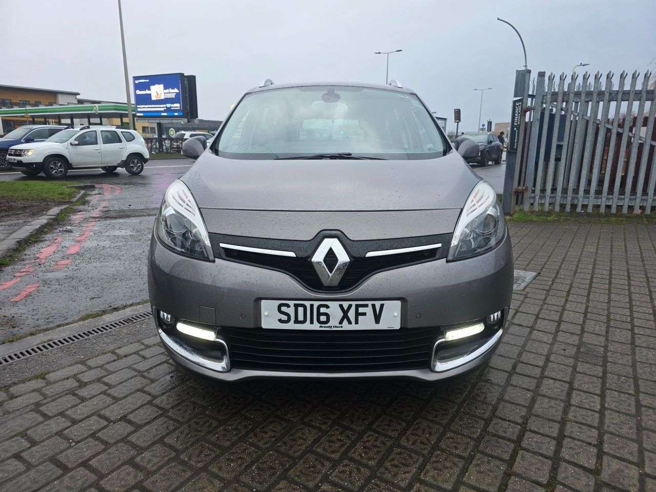 A 2016 RENAULT GRAND SCENIC 1.5 dCi Dynamique Nav MPV 5dr Diesel Manual Euro 6 (s/s) (110 ps) A 2016 RENAULT GRAND SCENIC 1.5 dCi Dynamique Nav MPV 5dr Diesel Manual Euro 6 (s/s) (110 ps)