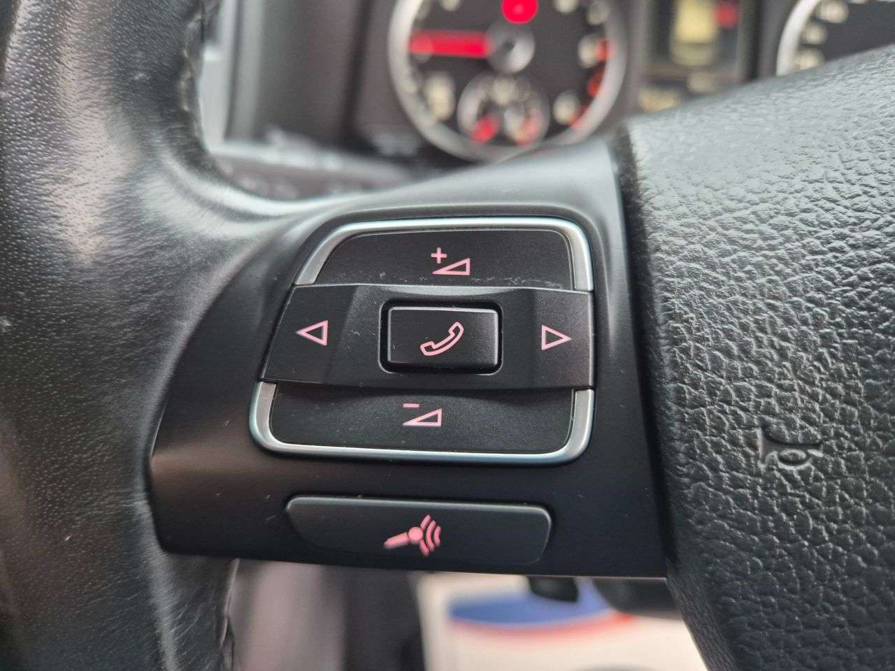 2015 VOLKSWAGEN TIGUAN 2015 VOLKSWAGEN TIGUAN