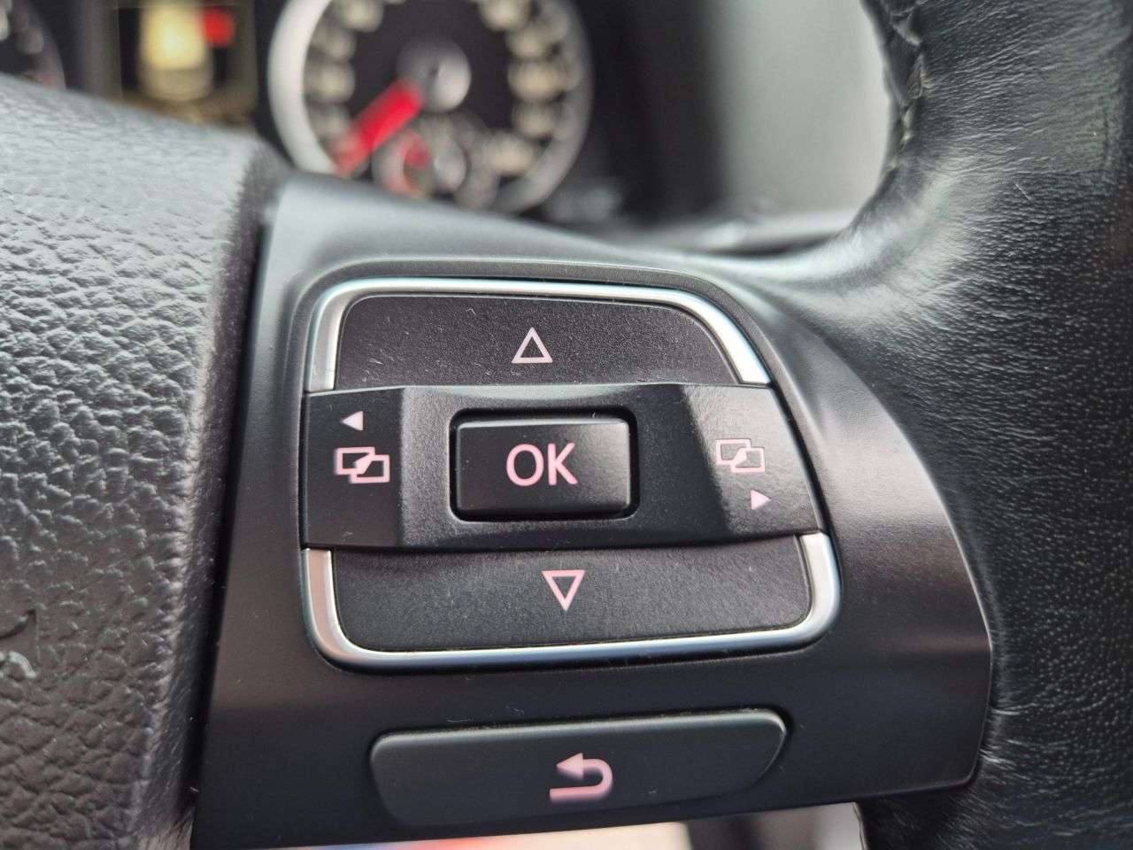 2015 VOLKSWAGEN TIGUAN 2015 VOLKSWAGEN TIGUAN