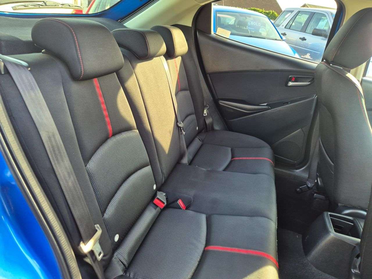 2015 MAZDA MAZDA2 2015 MAZDA MAZDA2