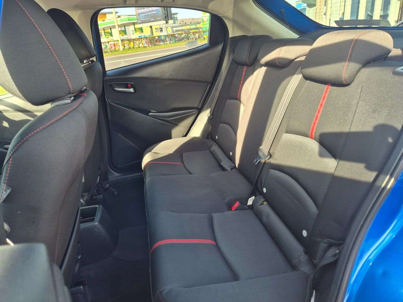 2015 MAZDA MAZDA2 2015 MAZDA MAZDA2