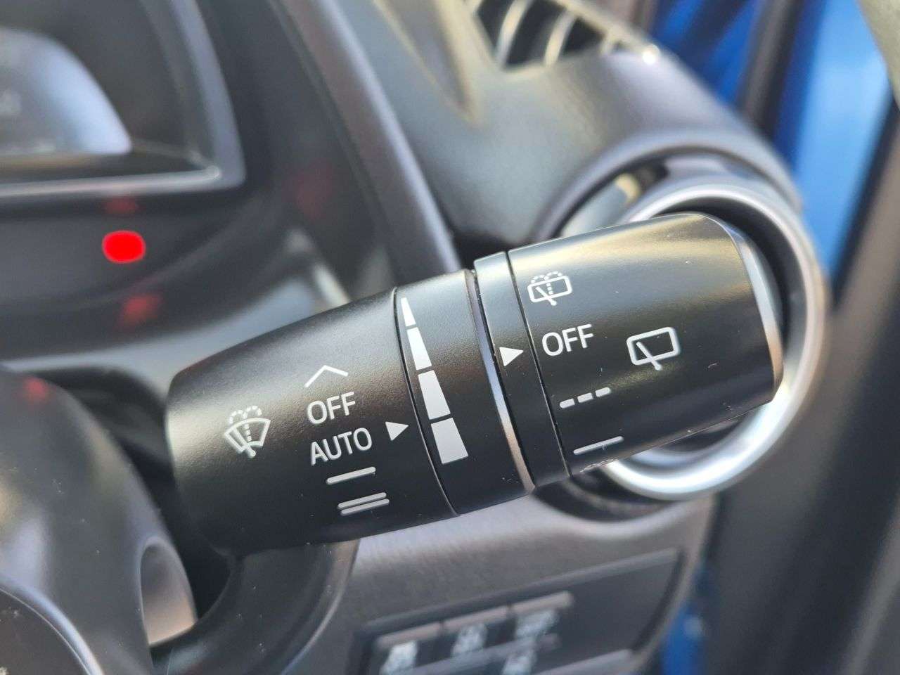 2015 MAZDA MAZDA2 2015 MAZDA MAZDA2