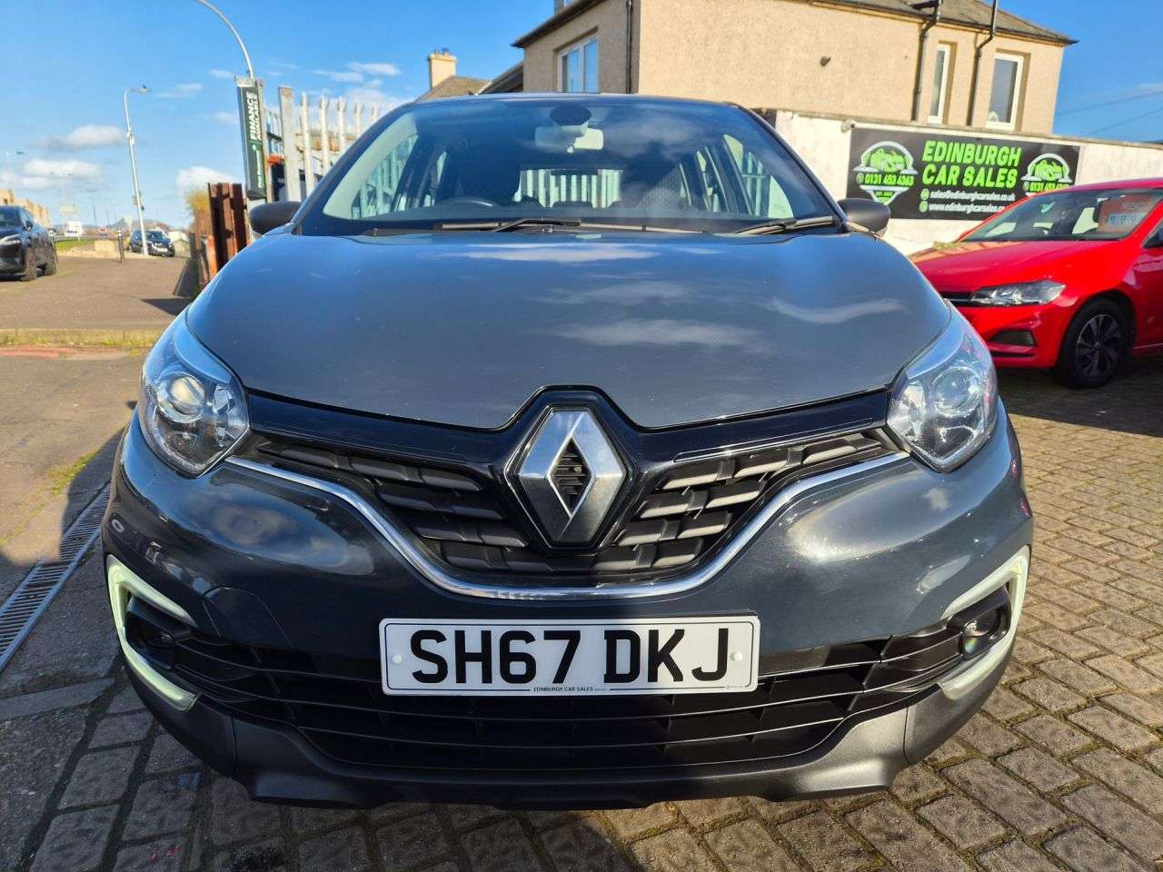 A 2017 RENAULT CAPTUR 1.5 dCi ENERGY Dynamique Nav SUV 5dr Diesel Manual Euro 6 (s/s) (90 ps) A 2017 RENAULT CAPTUR 1.5 dCi ENERGY Dynamique Nav SUV 5dr Diesel Manual Euro 6 (s/s) (90 ps)