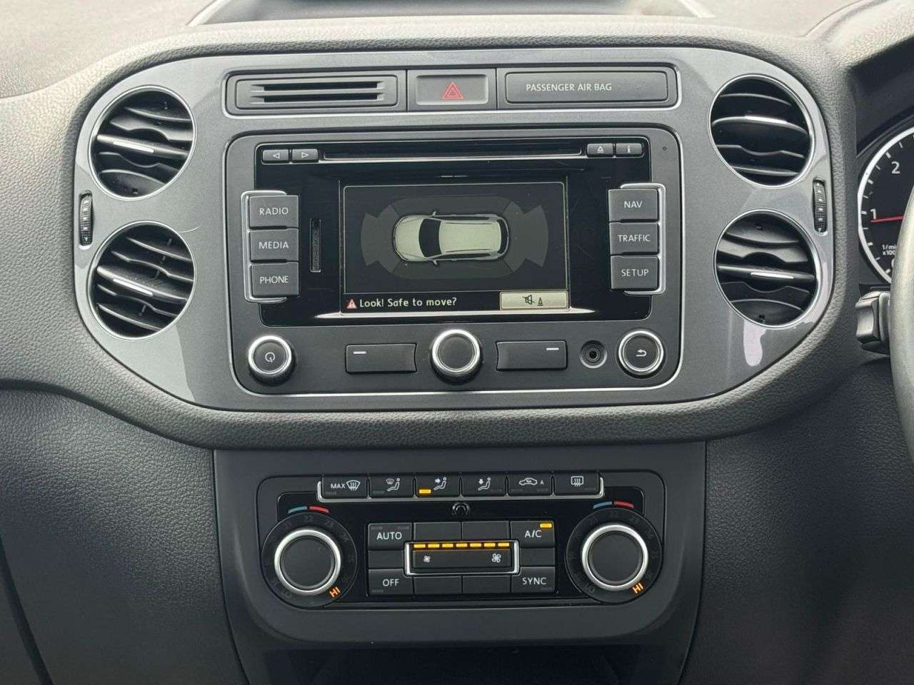 2015 VOLKSWAGEN TIGUAN 2015 VOLKSWAGEN TIGUAN
