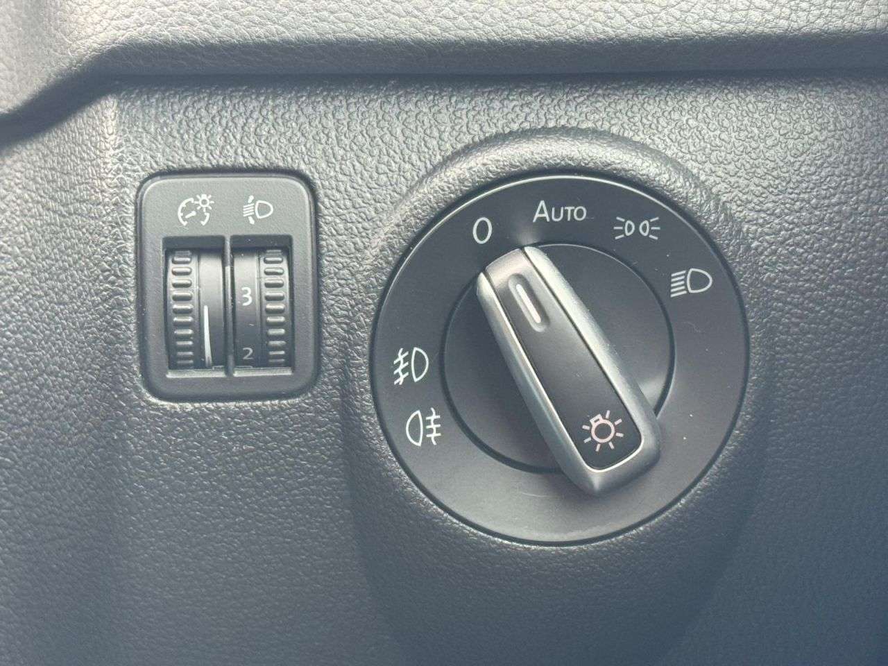 2015 VOLKSWAGEN TIGUAN 2015 VOLKSWAGEN TIGUAN