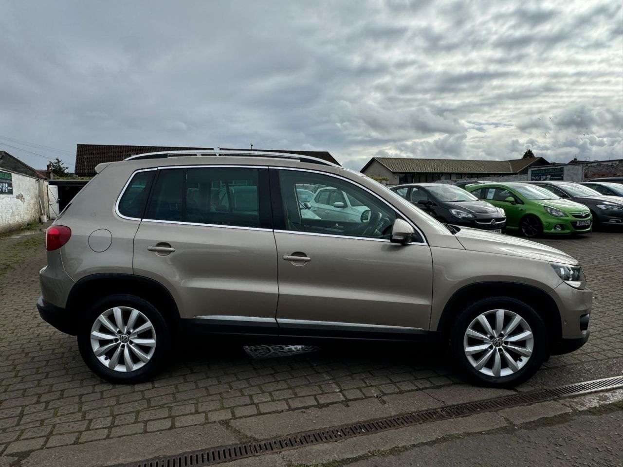 2015 VOLKSWAGEN TIGUAN 2015 VOLKSWAGEN TIGUAN