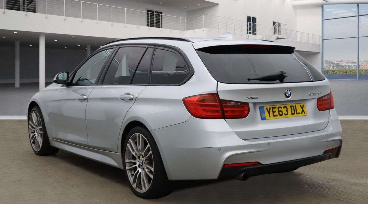 A 2013 BMW 3 SERIES 2.0 320d M Sport Touring 5dr Diesel Manual xDrive Euro 5 (s/s) (184 ps) A 2013 BMW 3 SERIES 2.0 320d M Sport Touring 5dr Diesel Manual xDrive Euro 5 (s/s) (184 ps)
