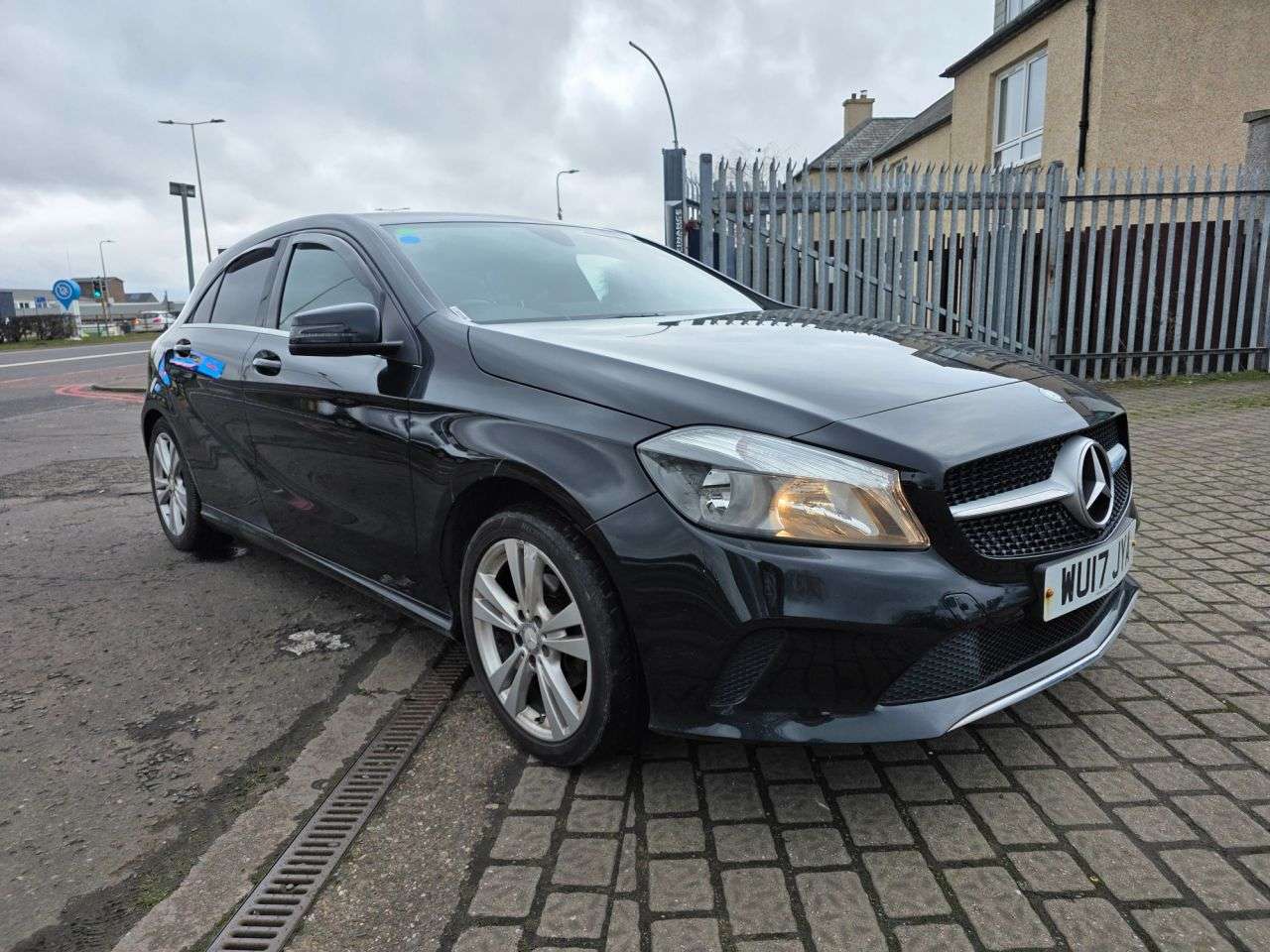 A 2017 MERCEDES-BENZ A-CLASS 1.5 A180d Sport Hatchback 5dr Diesel Manual Euro 6 (s/s) (109 ps) A 2017 MERCEDES-BENZ A-CLASS 1.5 A180d Sport Hatchback 5dr Diesel Manual Euro 6 (s/s) (109 ps)