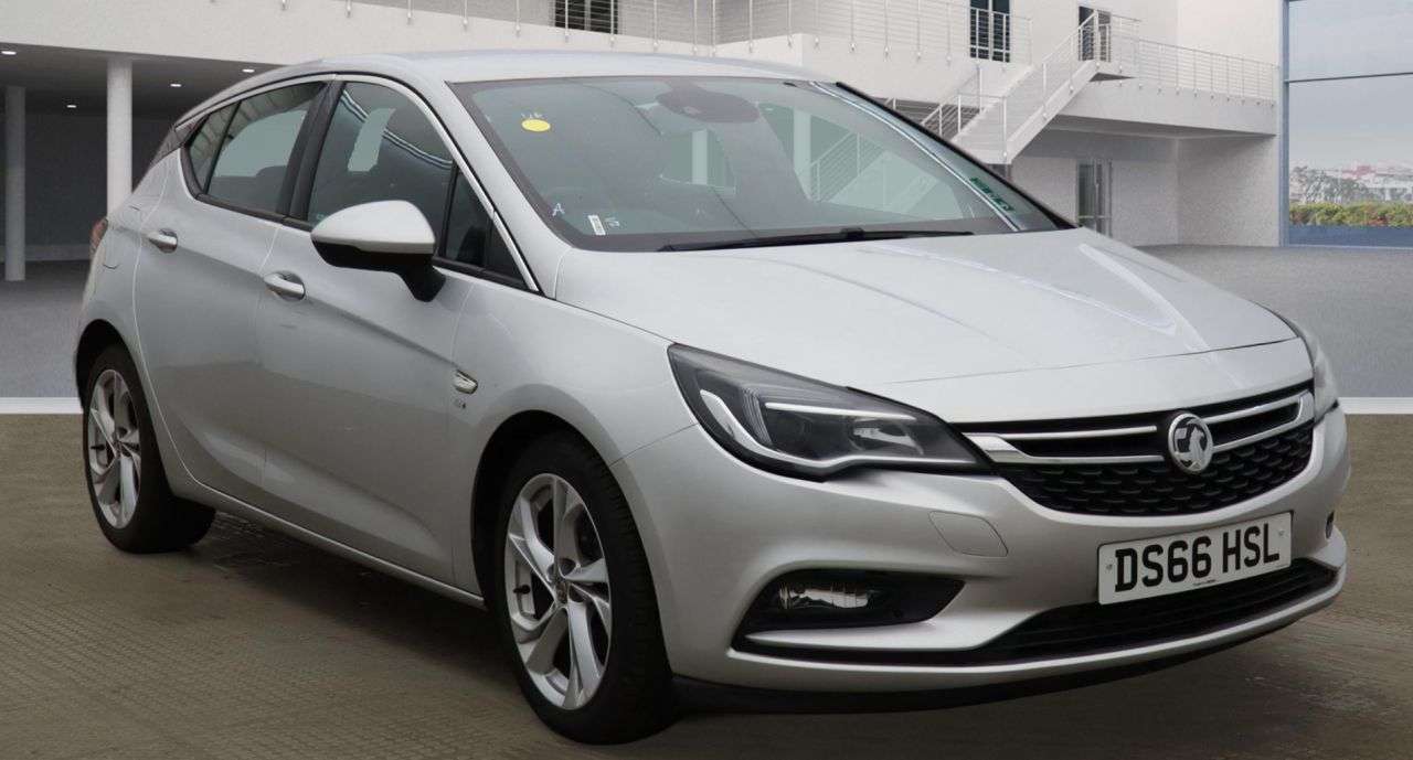 A 2016 VAUXHALL ASTRA 1.4i Turbo SRi Nav Hatchback 5dr Petrol Manual Euro 6 (150 ps) A 2016 VAUXHALL ASTRA 1.4i Turbo SRi Nav Hatchback 5dr Petrol Manual Euro 6 (150 ps)