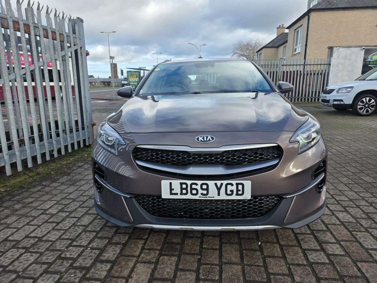 A 2020 KIA XCEED 1.6 CRDi 2 SUV 5dr Diesel Manual Euro 6 (s/s) (114 bhp) A 2020 KIA XCEED 1.6 CRDi 2 SUV 5dr Diesel Manual Euro 6 (s/s) (114 bhp)