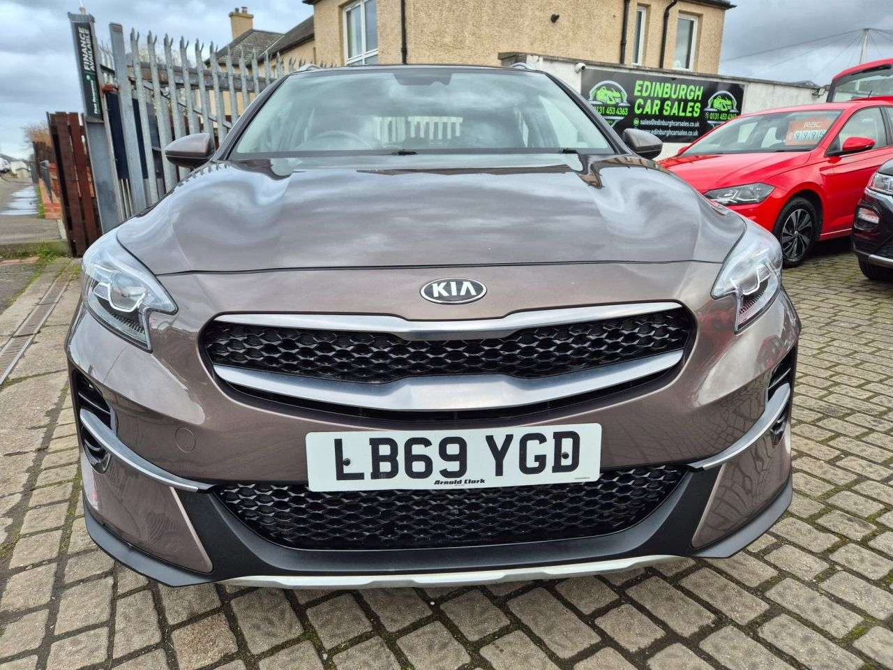 A 2020 KIA XCEED 1.6 CRDi 2 SUV 5dr Diesel Manual Euro 6 (s/s) (114 bhp) A 2020 KIA XCEED 1.6 CRDi 2 SUV 5dr Diesel Manual Euro 6 (s/s) (114 bhp)