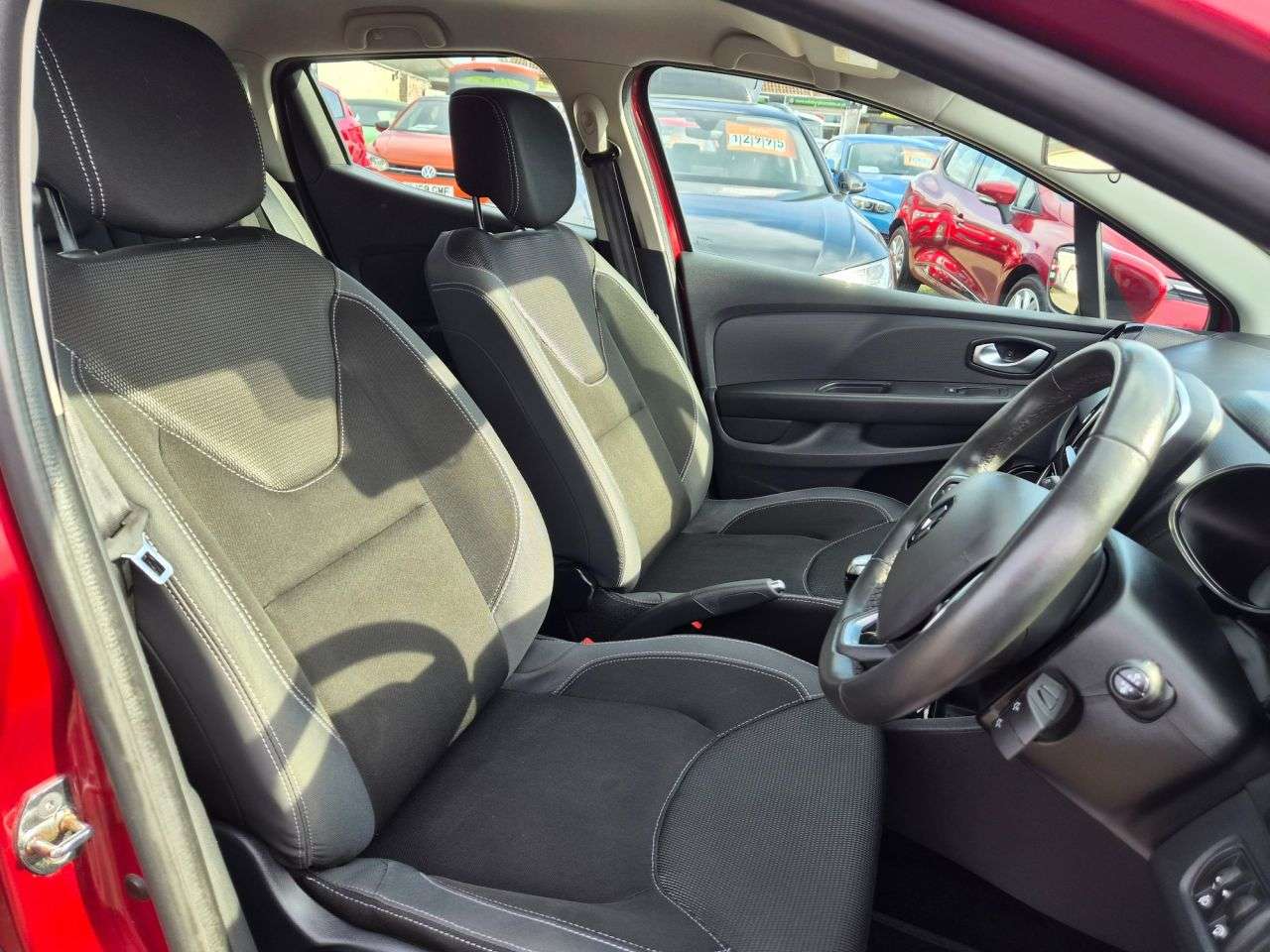 2017 RENAULT CLIO 2017 RENAULT CLIO