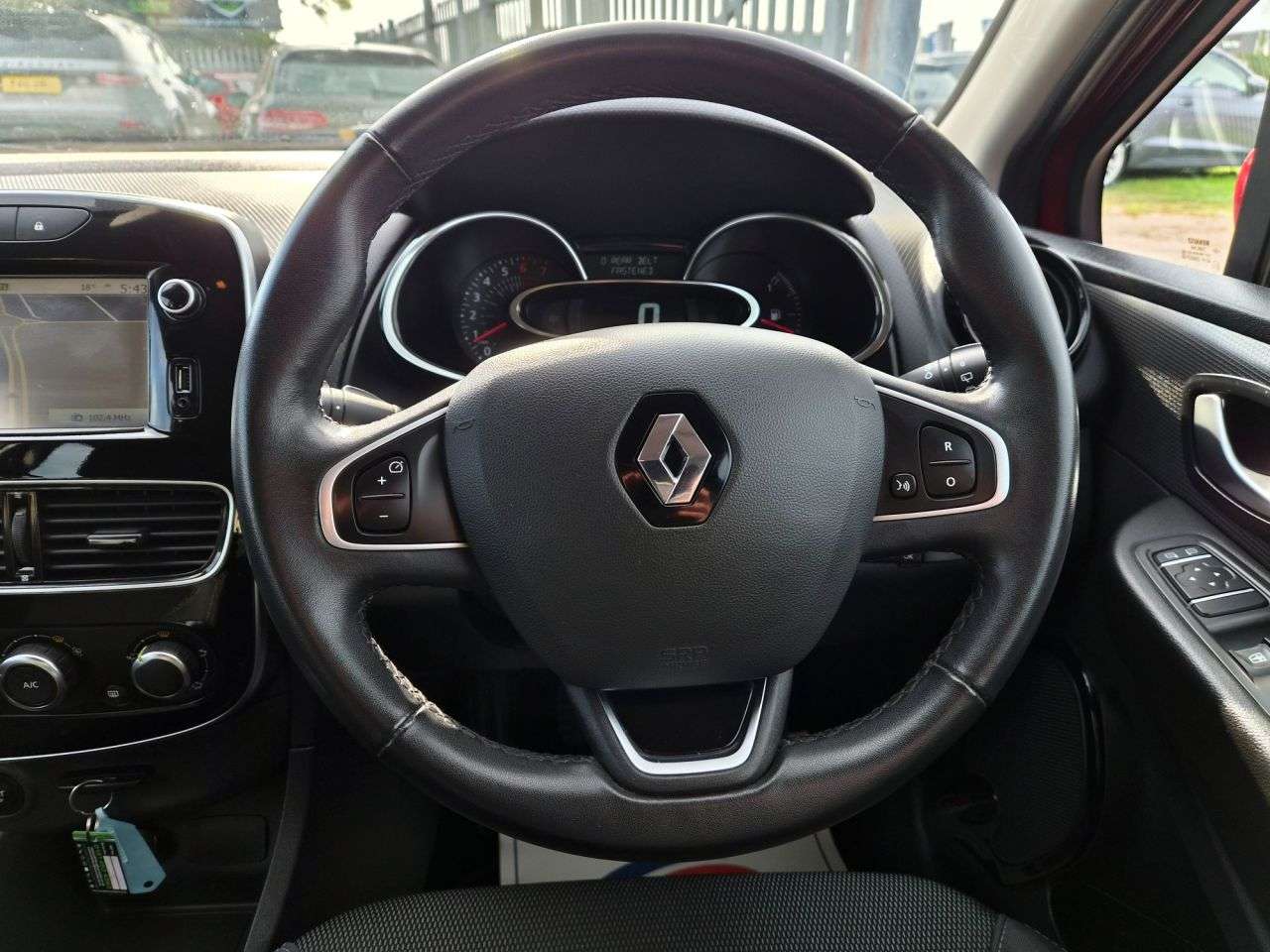 2017 RENAULT CLIO 2017 RENAULT CLIO