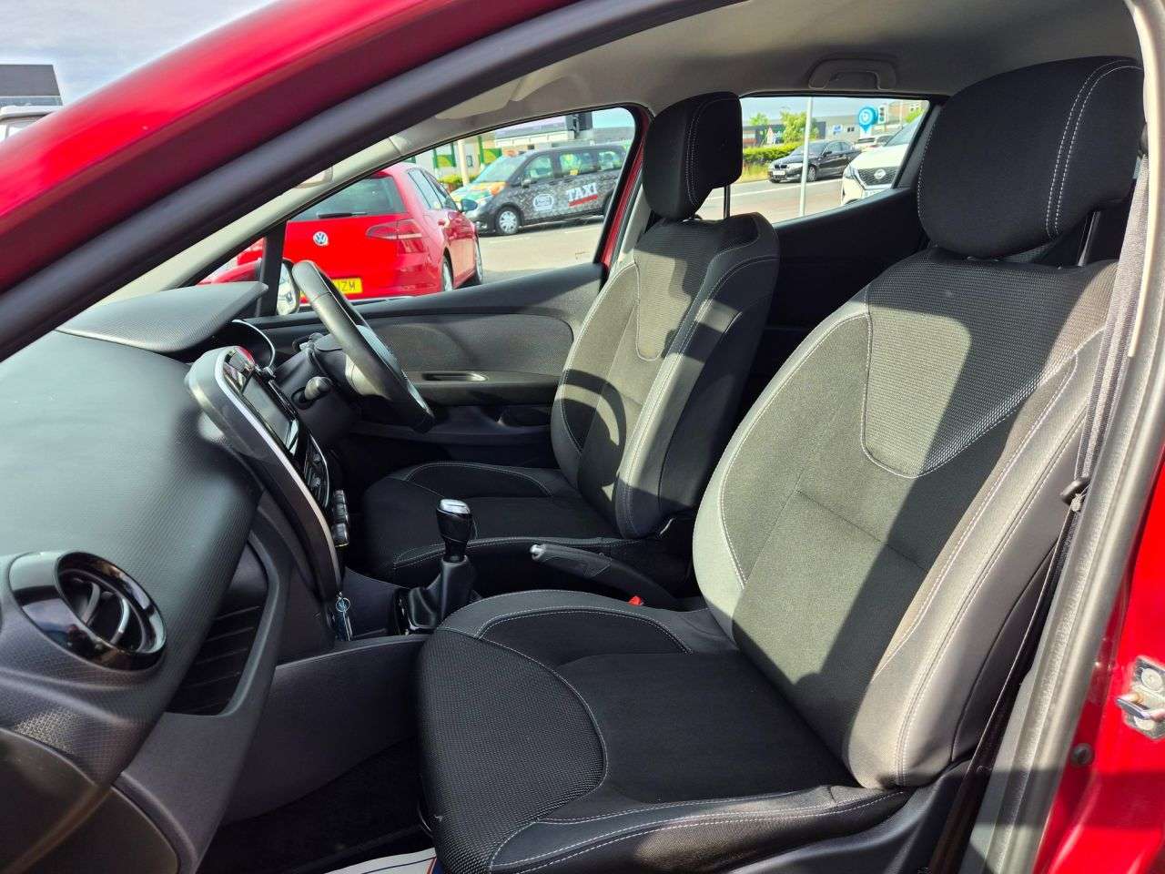 2017 RENAULT CLIO 2017 RENAULT CLIO