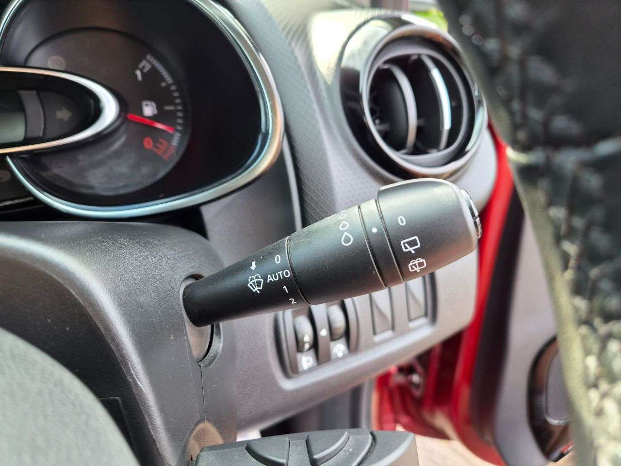 2017 RENAULT CLIO 2017 RENAULT CLIO