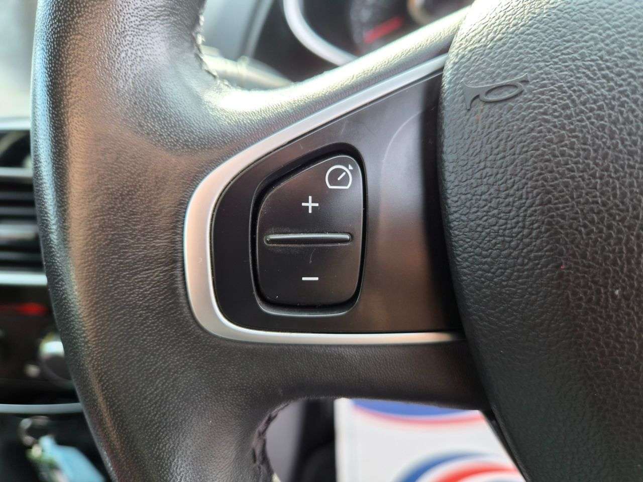 2017 RENAULT CLIO 2017 RENAULT CLIO