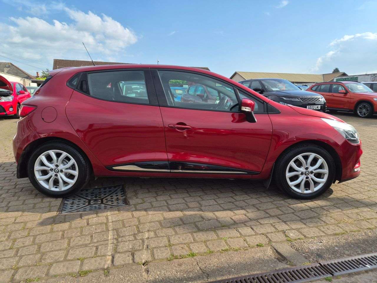 2017 RENAULT CLIO 2017 RENAULT CLIO