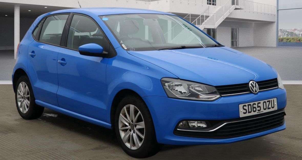 A 2015 VOLKSWAGEN POLO 1.0 BlueMotion Tech SE Hatchback 5dr Petrol Manual Euro 6 (s/s) (60 ps) A 2015 VOLKSWAGEN POLO 1.0 BlueMotion Tech SE Hatchback 5dr Petrol Manual Euro 6 (s/s) (60 ps)