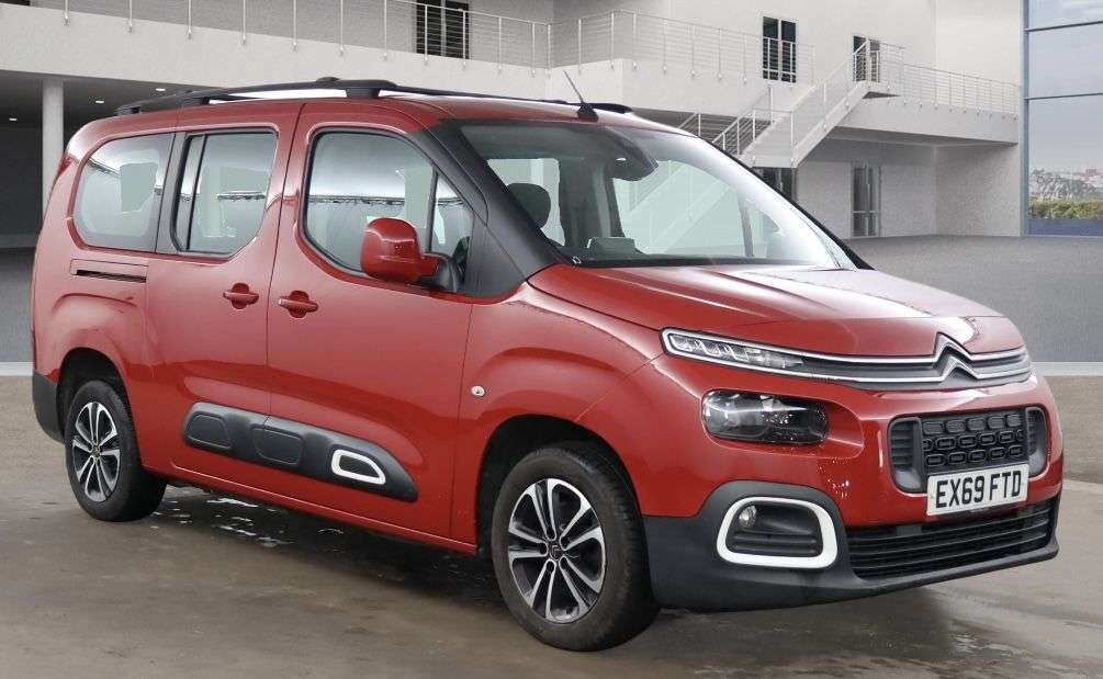 A 2019 CITROEN BERLINGO 1.5 BlueHDi Flair XL MPV 5dr Diesel Manual Euro 6 (100 ps) A 2019 CITROEN BERLINGO 1.5 BlueHDi Flair XL MPV 5dr Diesel Manual Euro 6 (100 ps)