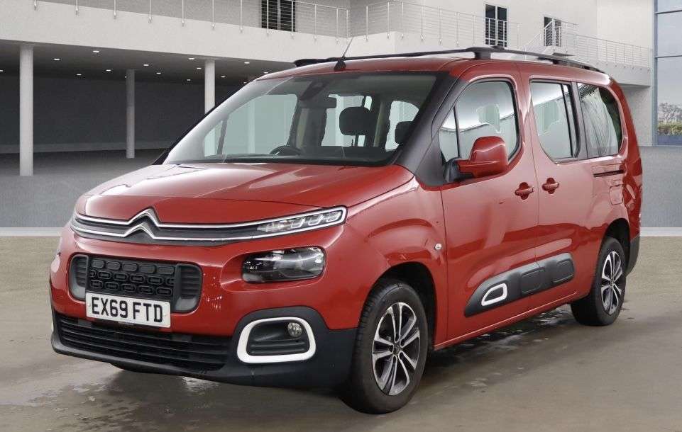 A 2019 CITROEN BERLINGO 1.5 BlueHDi Flair XL MPV 5dr Diesel Manual Euro 6 (100 ps) A 2019 CITROEN BERLINGO 1.5 BlueHDi Flair XL MPV 5dr Diesel Manual Euro 6 (100 ps)