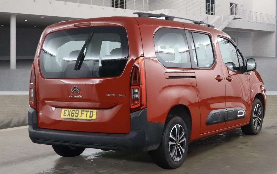 A 2019 CITROEN BERLINGO 1.5 BlueHDi Flair XL MPV 5dr Diesel Manual Euro 6 (100 ps) A 2019 CITROEN BERLINGO 1.5 BlueHDi Flair XL MPV 5dr Diesel Manual Euro 6 (100 ps)