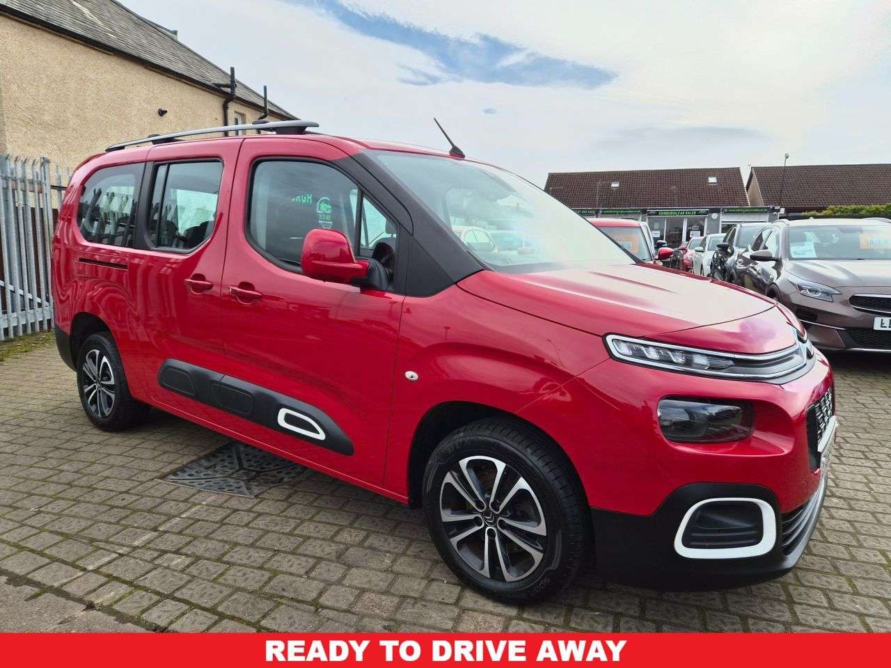 A 2019 CITROEN BERLINGO 1.5 BlueHDi Flair XL MPV 5dr Diesel Manual Euro 6 (100 ps) A 2019 CITROEN BERLINGO 1.5 BlueHDi Flair XL MPV 5dr Diesel Manual Euro 6 (100 ps)
