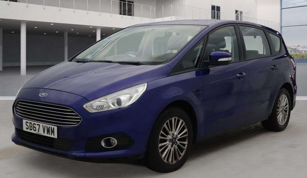 A 2017 FORD S-MAX 2.0 TDCi Zetec MPV 5dr Diesel Manual Euro 6 (s/s) (150 ps) A 2017 FORD S-MAX 2.0 TDCi Zetec MPV 5dr Diesel Manual Euro 6 (s/s) (150 ps)