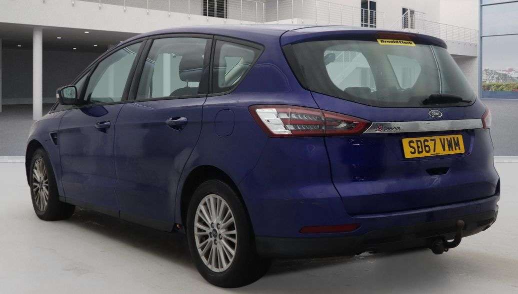 A 2017 FORD S-MAX 2.0 TDCi Zetec MPV 5dr Diesel Manual Euro 6 (s/s) (150 ps) A 2017 FORD S-MAX 2.0 TDCi Zetec MPV 5dr Diesel Manual Euro 6 (s/s) (150 ps)