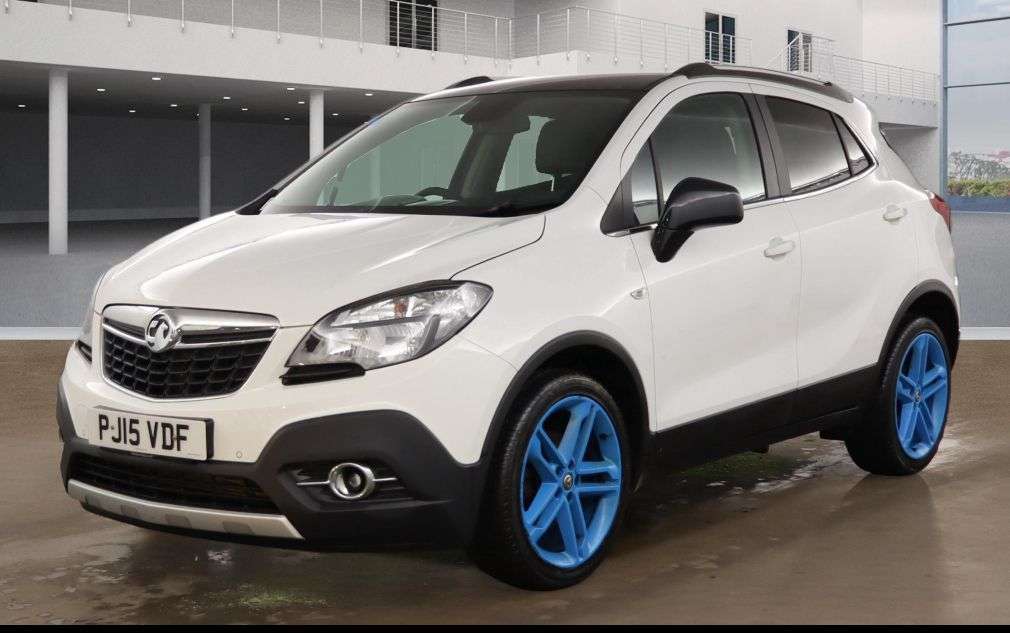 A 2015 VAUXHALL MOKKA 1.6 CDTi Limited Edition SUV 5dr Diesel Manual 2WD Euro 6 (s/s) (136 ps) A 2015 VAUXHALL MOKKA 1.6 CDTi Limited Edition SUV 5dr Diesel Manual 2WD Euro 6 (s/s) (136 ps)